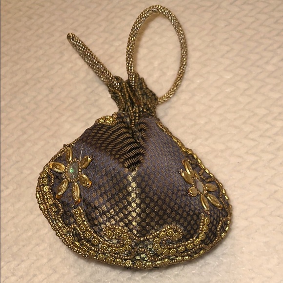 Rare Handmade India Gold Sequin Wristlet Purse Bag Beads/Rhinestones Zip Close - Picture 1 of 5